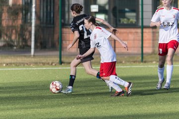 Bild 239 - wBJ SV Wahlstedt - SV Henstedt Ulzburg : Ergebnis: 0:1